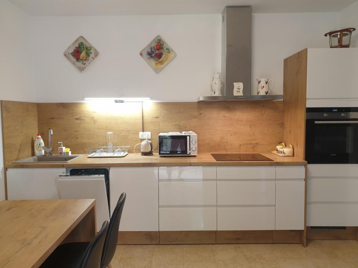 Villa Valeria Divsici Luaran gambar